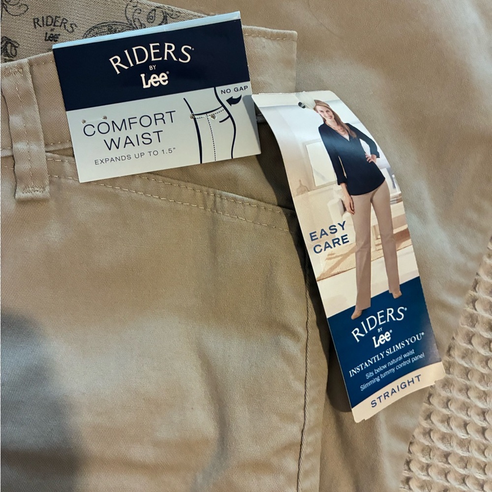 NWT Riders by Lee Woken’s Comfort Waist Khaki Chino Pants, Size 8P - Picture 2 of 5